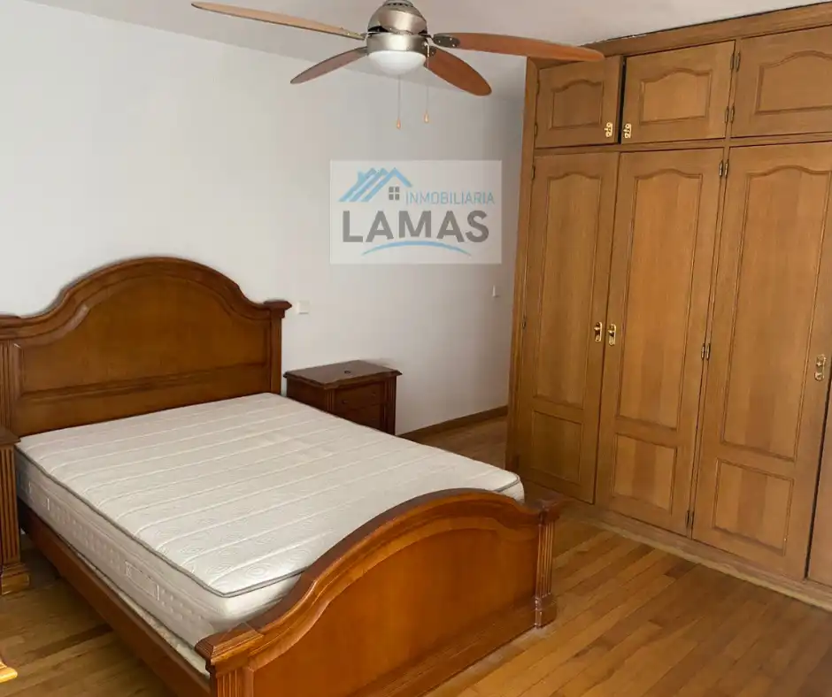 Schlafzimmer von Maisonette zum Verkauf in Navalmoral de la Mata mit Klimaanlage, Heizung und Terrasse