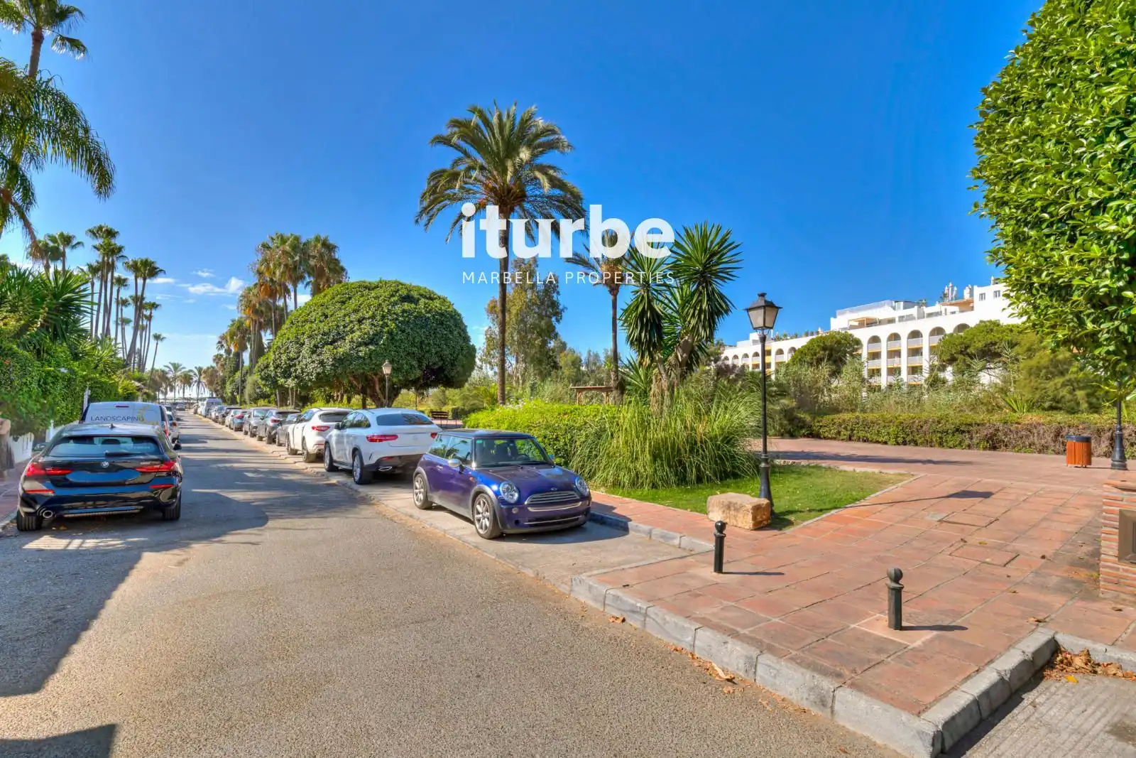 Vista exterior de Piso en venta en Marbella con Aire acondicionado y Alarma