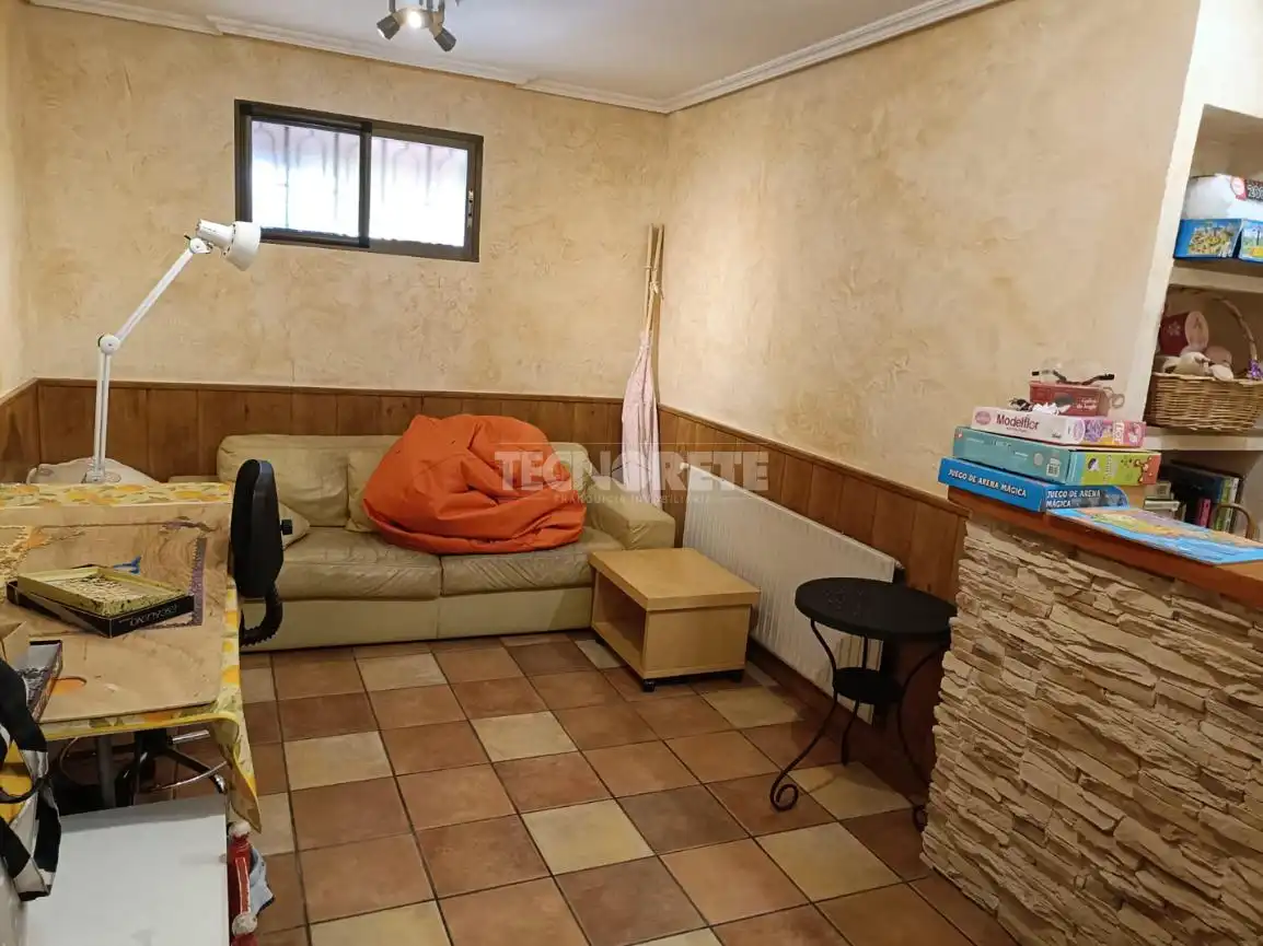 Casa adosada en venda en Guadalajara amb Aire condicionat, Calefacció i Terrassa