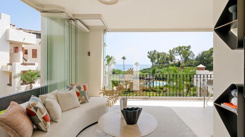 Foto 4 de Piso en venta en Bahia de Velerin, 5, El Velerín, Estepona
