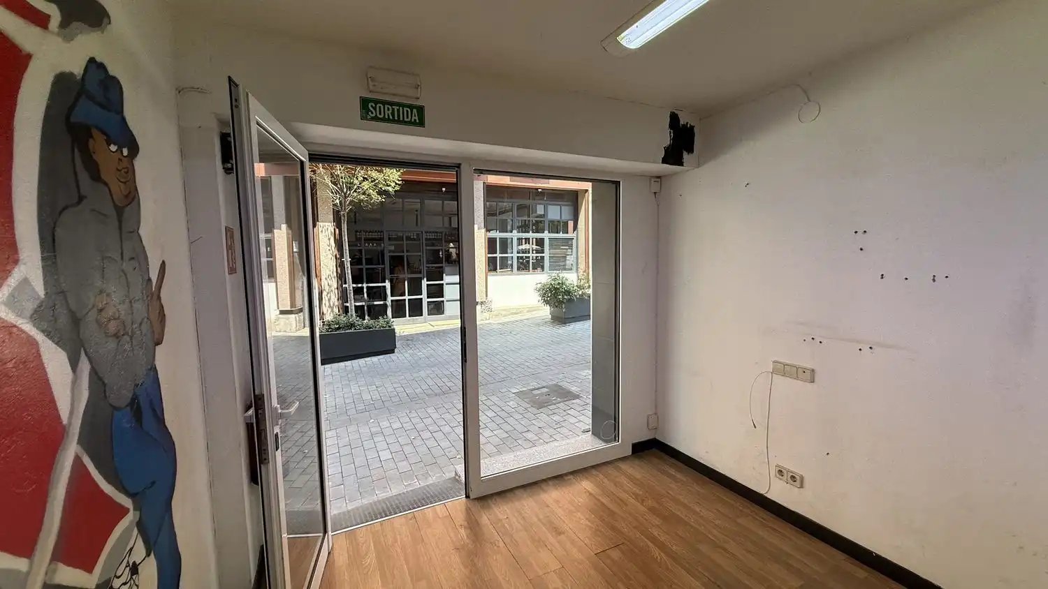Gewerbefläche zur Miete in Calle del Bruc, imagen 2