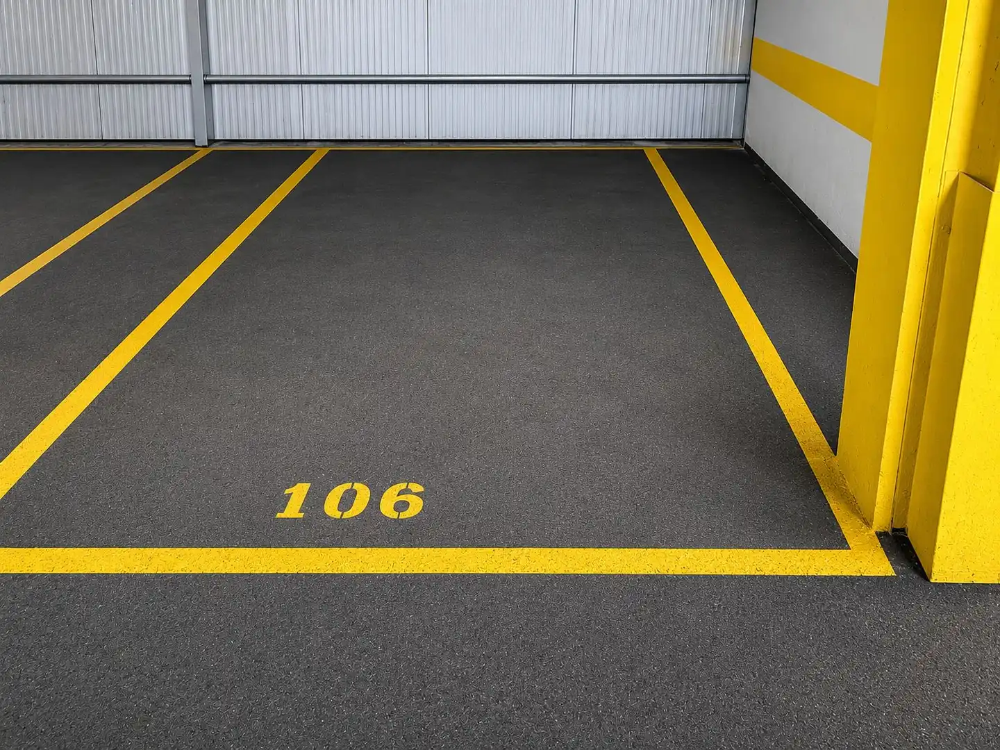 Parking of Garage for sale in Pinto