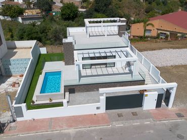 Villa con piscina in vendita a Urbanización Doña Pilar 3
