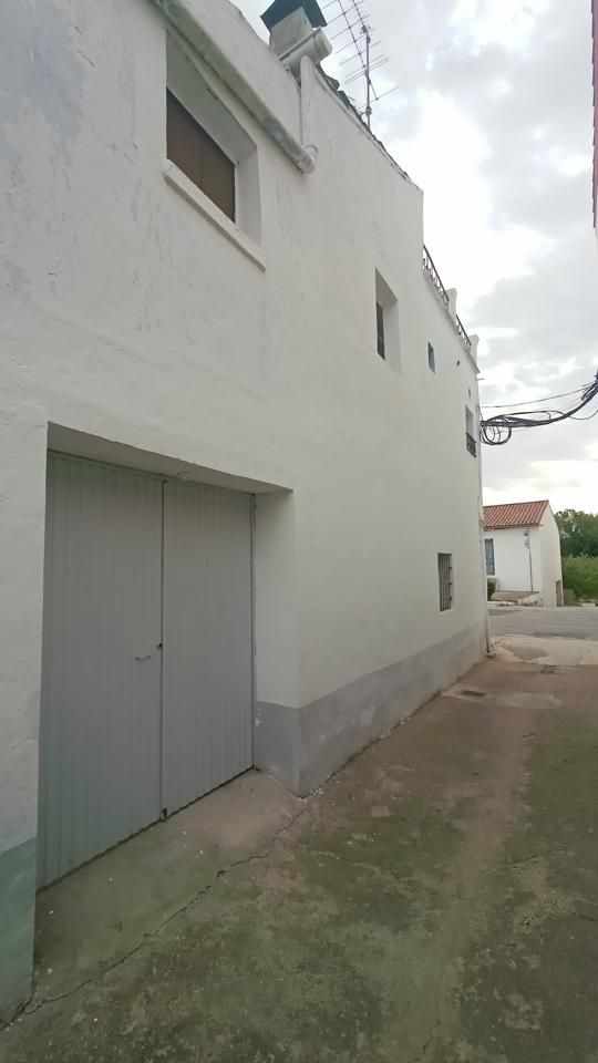 Vista exterior de Casa o xalet en venda en Paracuellos de Jiloca amb Terrassa