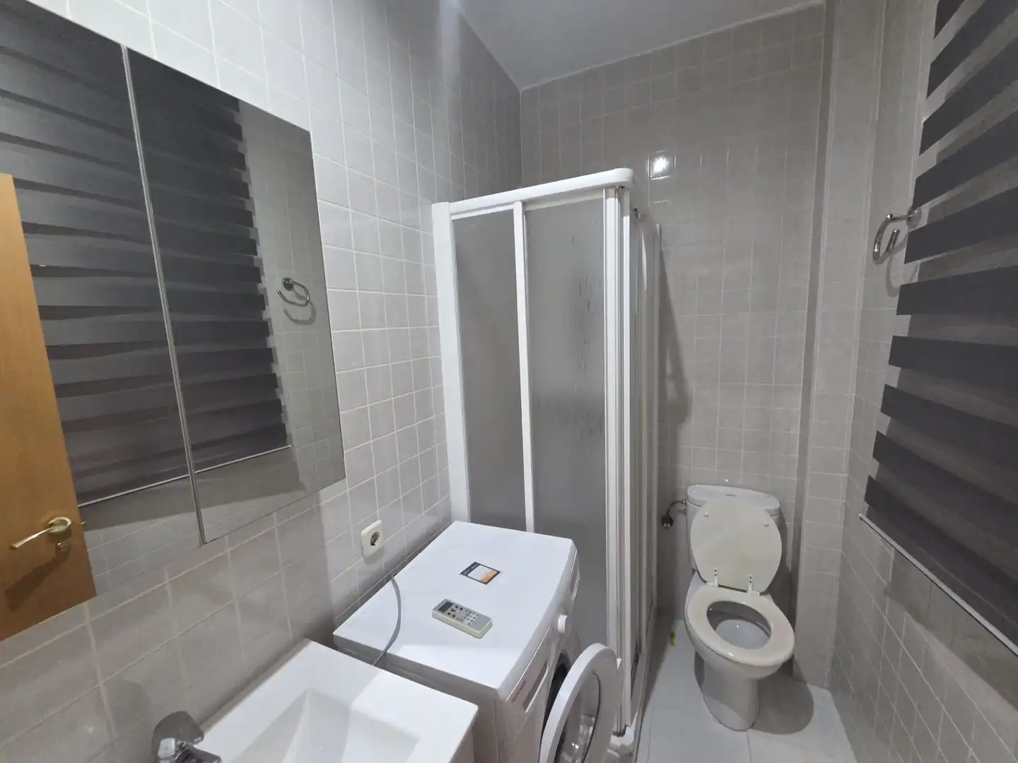 Badezimmer von Wohnung zum Verkauf in Madrid mit Klimaanlage