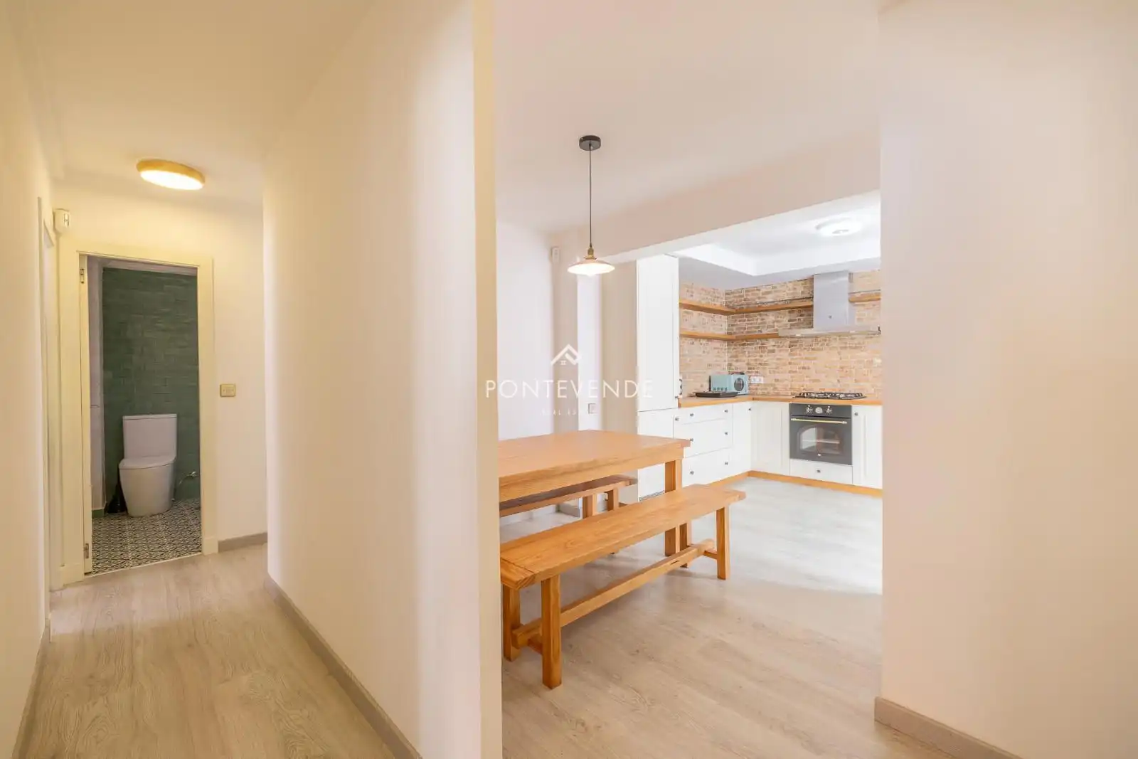 Cocina de Piso en venta en Pontevedra Capital  con Calefacción, Trastero y Amueblado