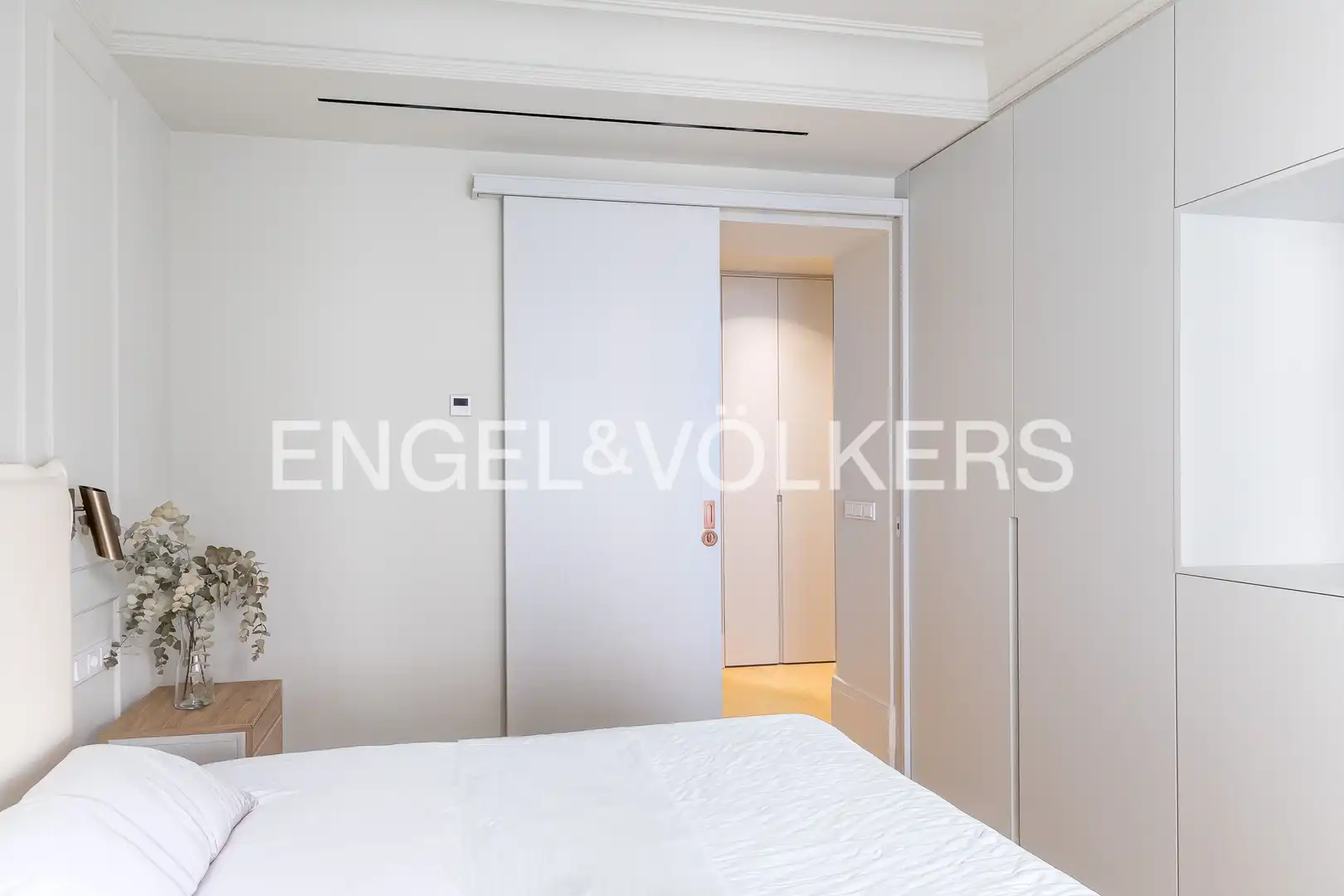 Bedroom of Flat for rent in Madrid  with Air Conditioner, Heating and Swimming Pool