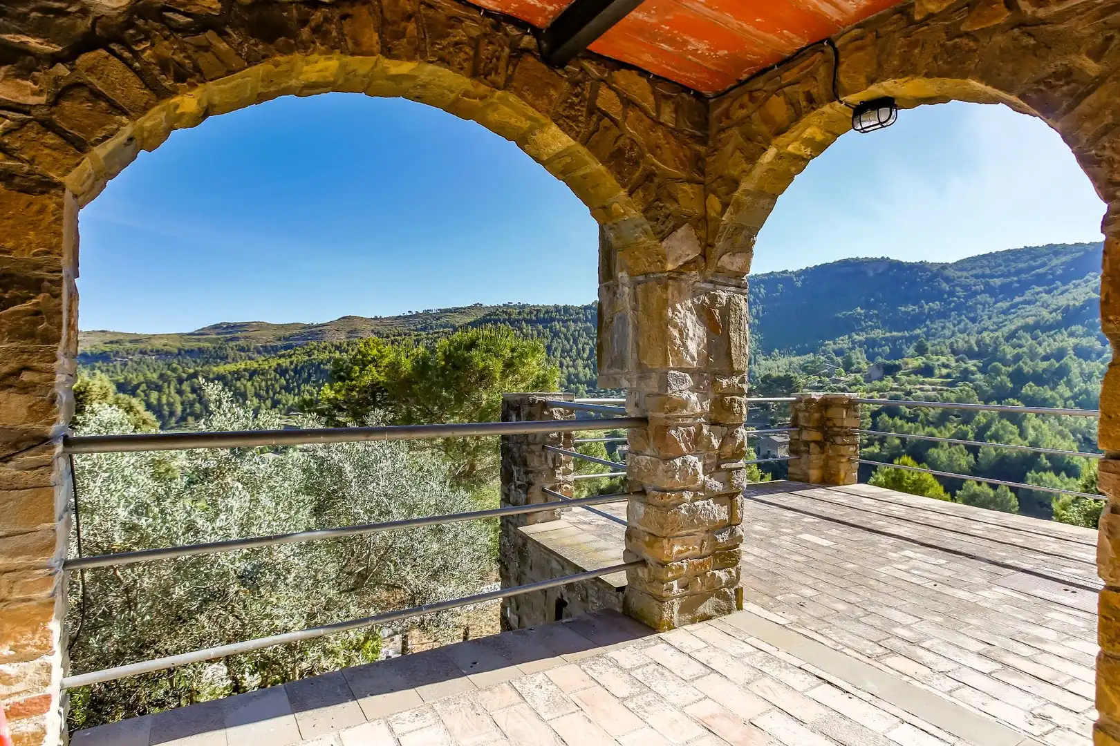 Terrasse von Country house zum Verkauf in Sant Vicenç de Castellet mit Heizung, Privatgarten und Terrasse