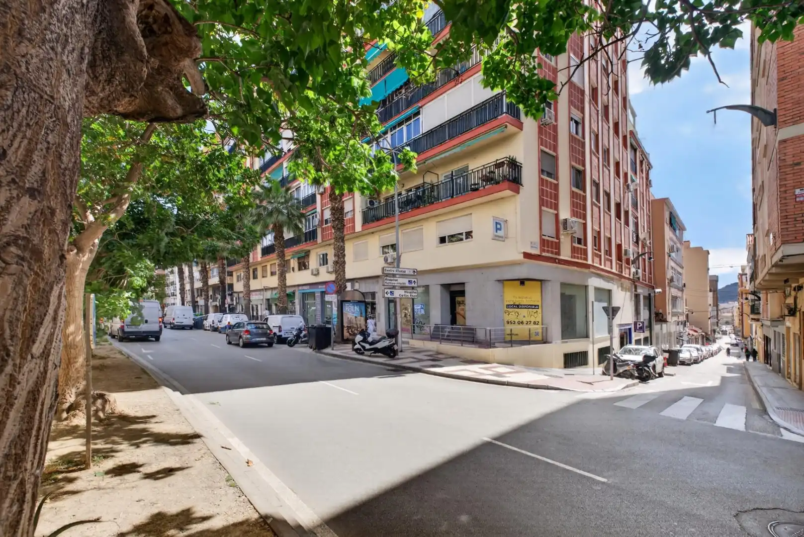 Vista exterior de Piso en venta en Málaga con Balcón y Alarma