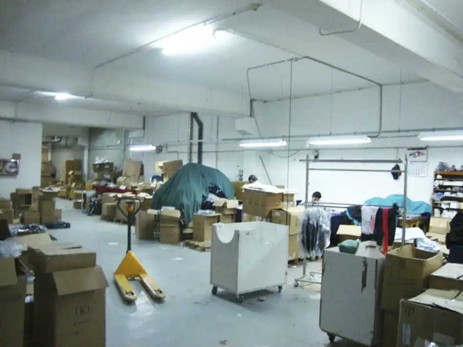 Industrial buildings for sale in Centre