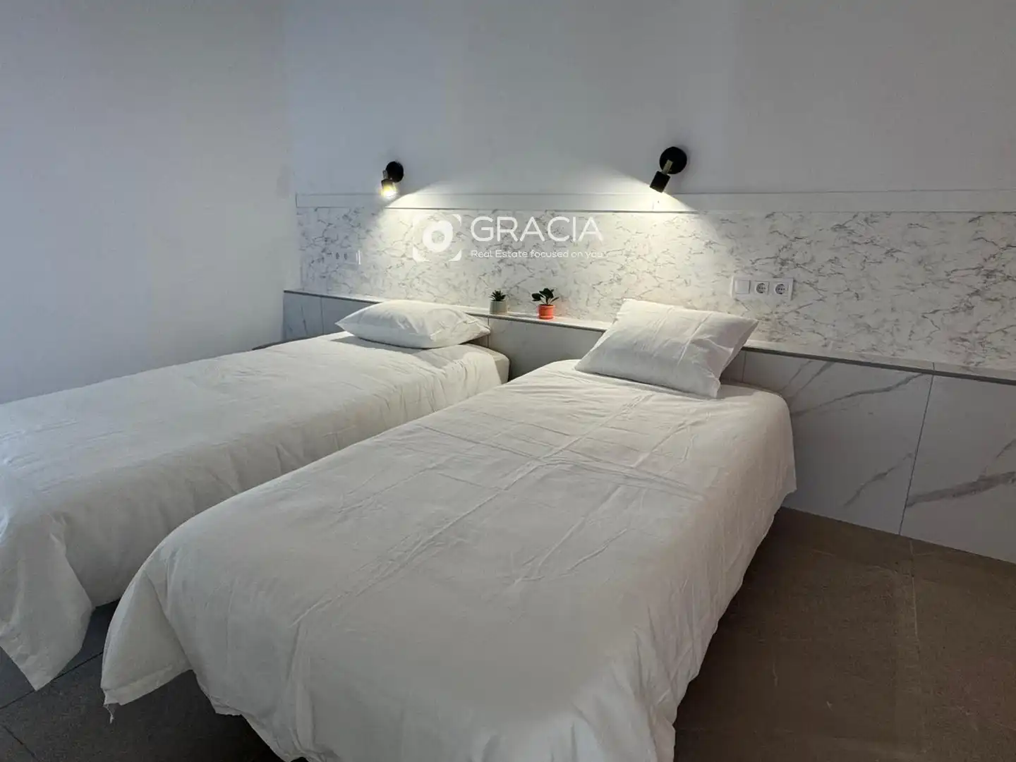 Dormitori de Casa adosada en venda en Adeje amb Jardí privat, Terrassa i Traster