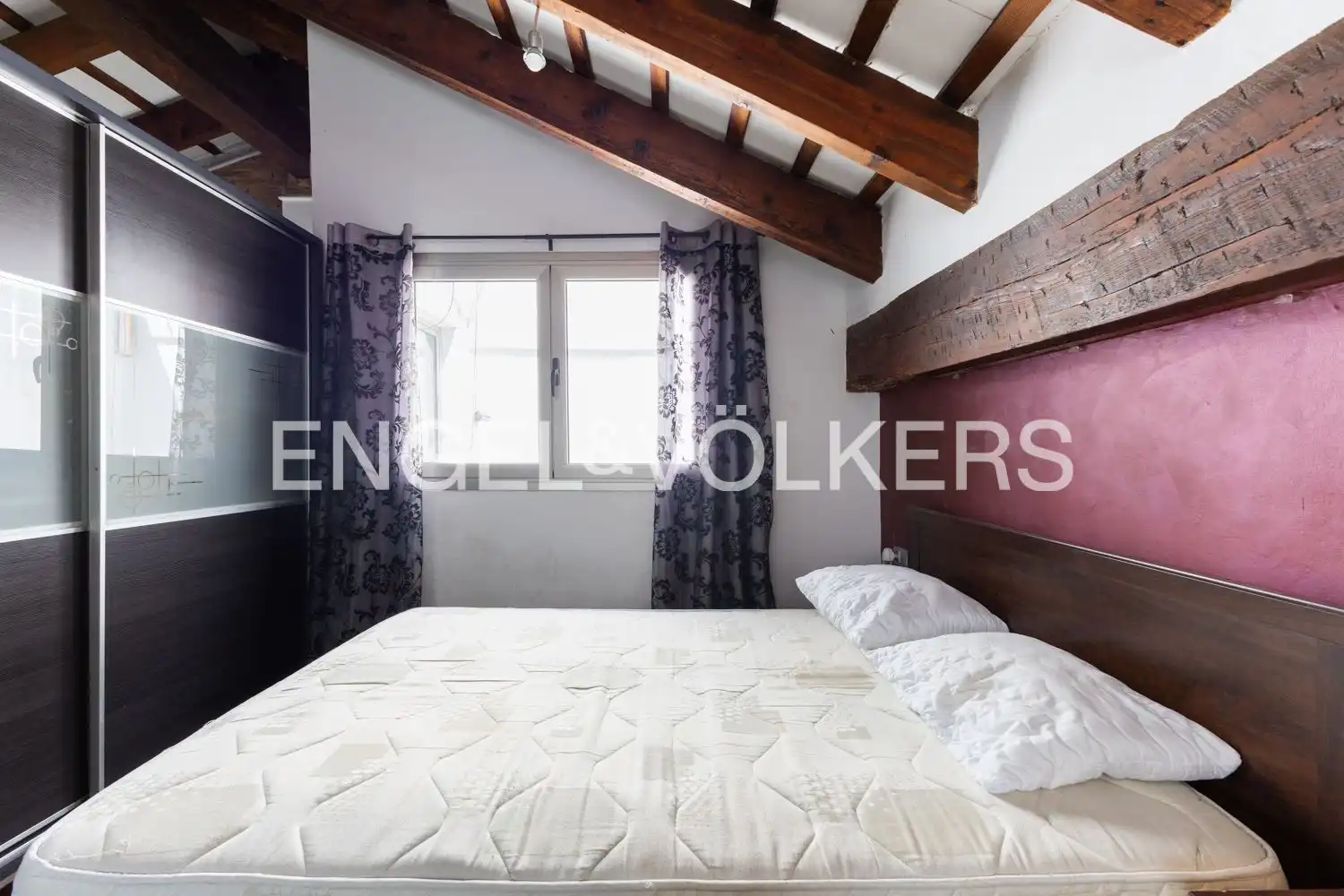 Schlafzimmer von Wohnung zur Miete in Valencia mit Klimaanlage, Heizung und Abstellraum