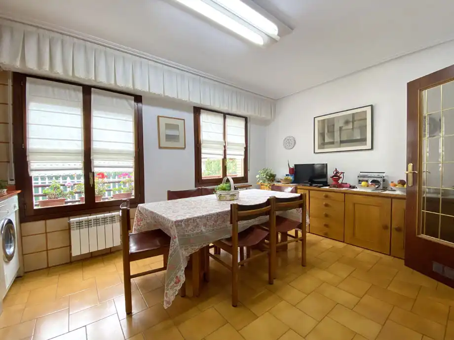 Comedor de Casa o chalet en venta en Vitoria - Gasteiz con Calefacción, Jardín privado y Parquet