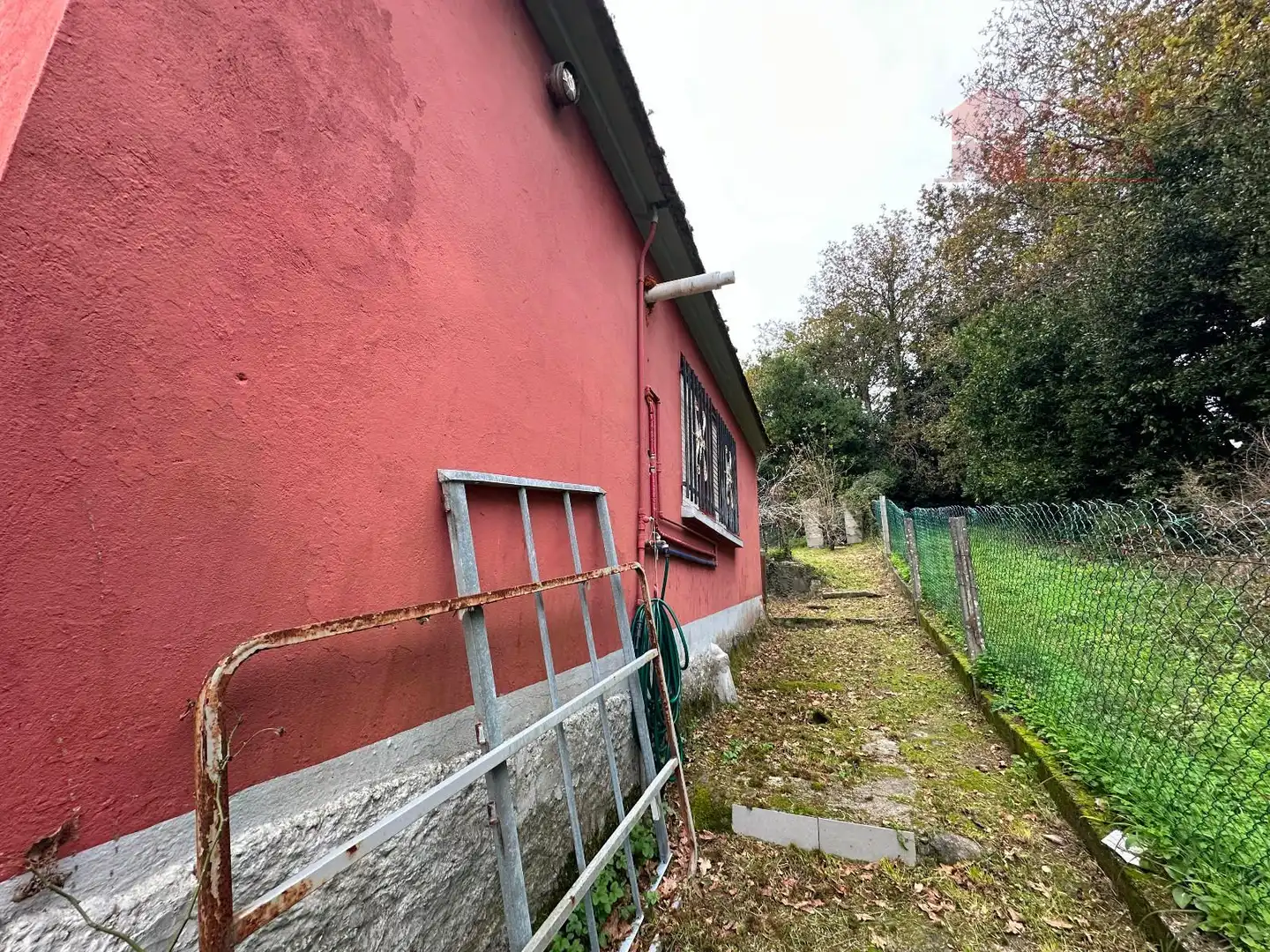 Vista exterior de Casa o xalet en venda en Cangas  amb Traster i Moblat