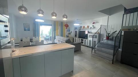 Foto 3 de Casa adosada en venda a Almayate, Málaga