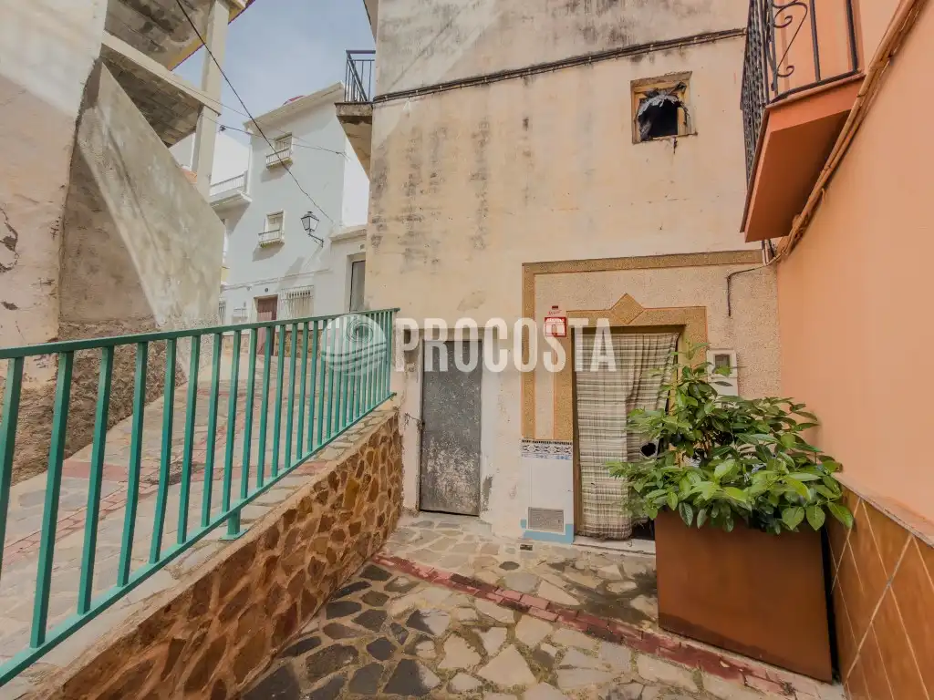Vista exterior de Casa adosada en venta en Ítrabo