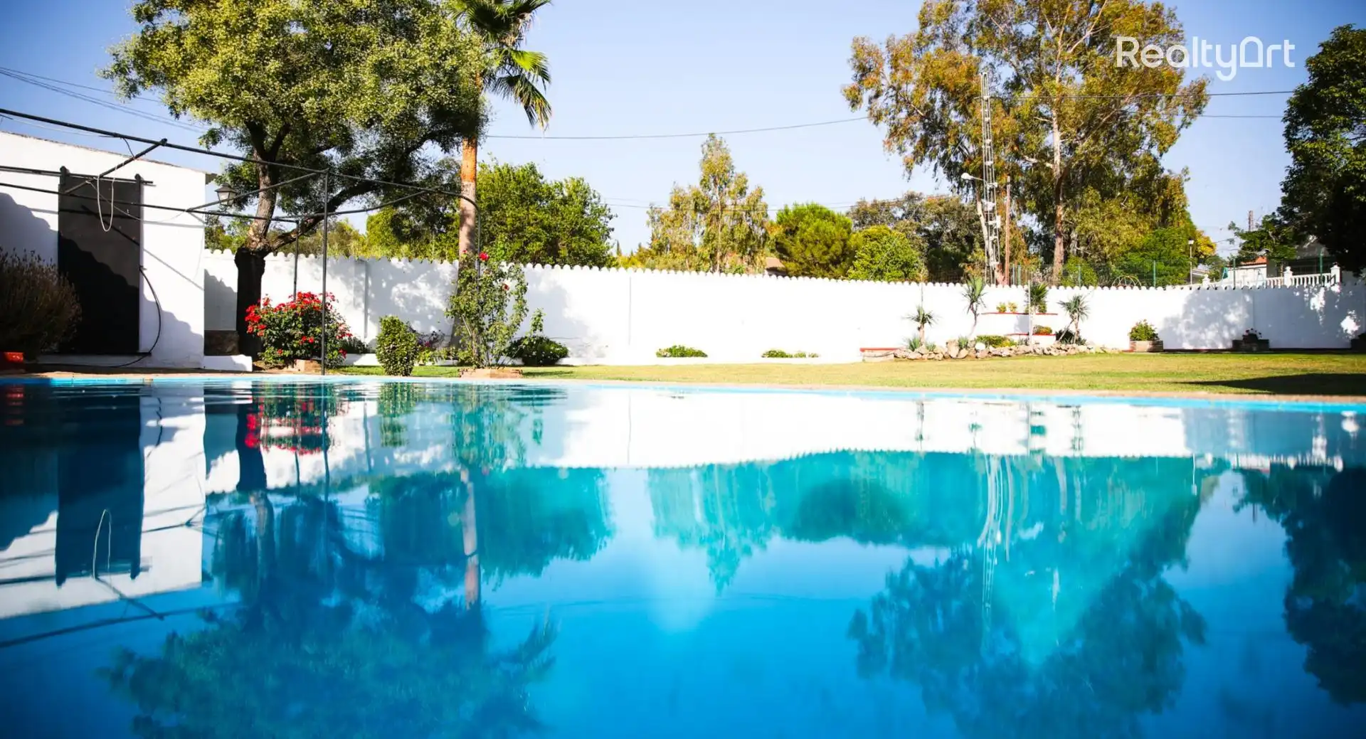 Piscina de Casa o xalet en venda en El Castillo de las Guardas amb Aire condicionat, Calefacció i Jardí privat