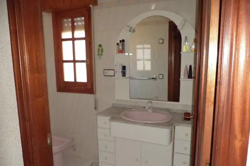 Bany de Casa o xalet en venda en Mutxamel amb Calefacció, Jardí privat i Terrassa