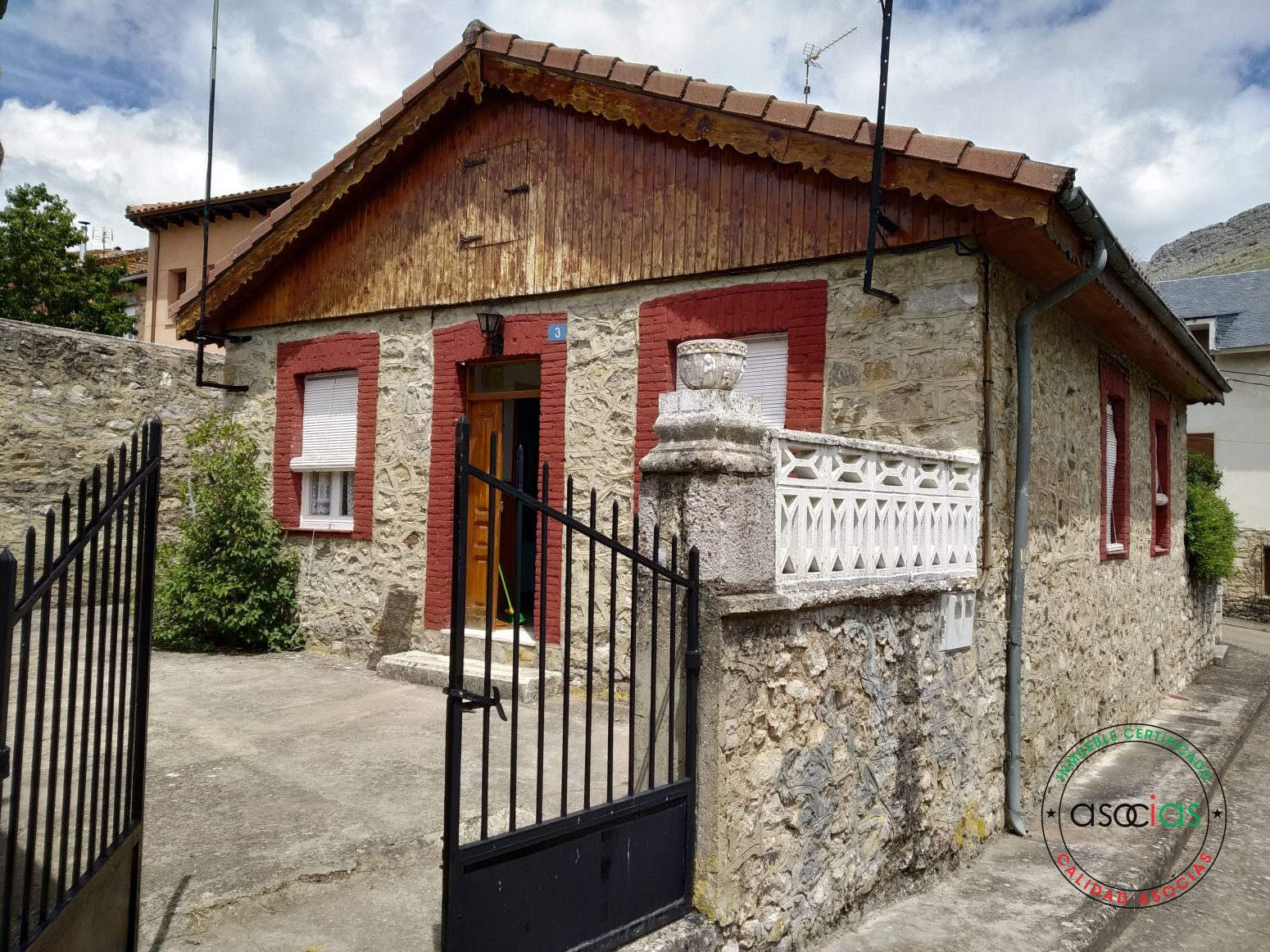 Exterior view of House or chalet for sale in Valdepiélago  with Heating and Storage room