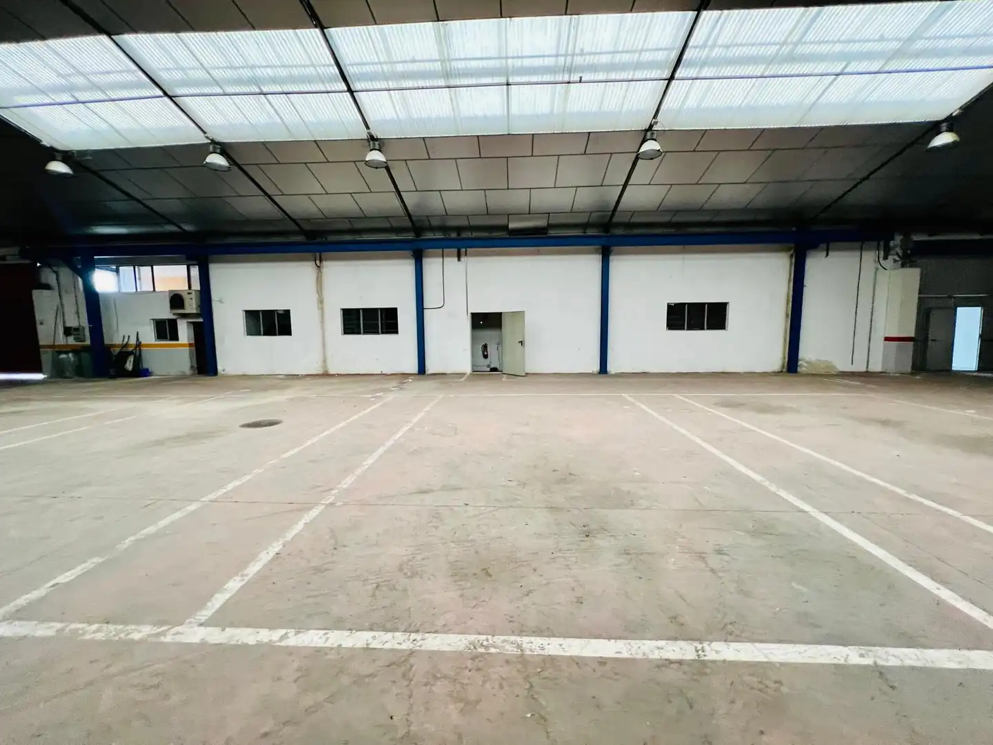 Parking of Industrial buildings for sale in Rivas-Vaciamadrid  with Heating and Alarm