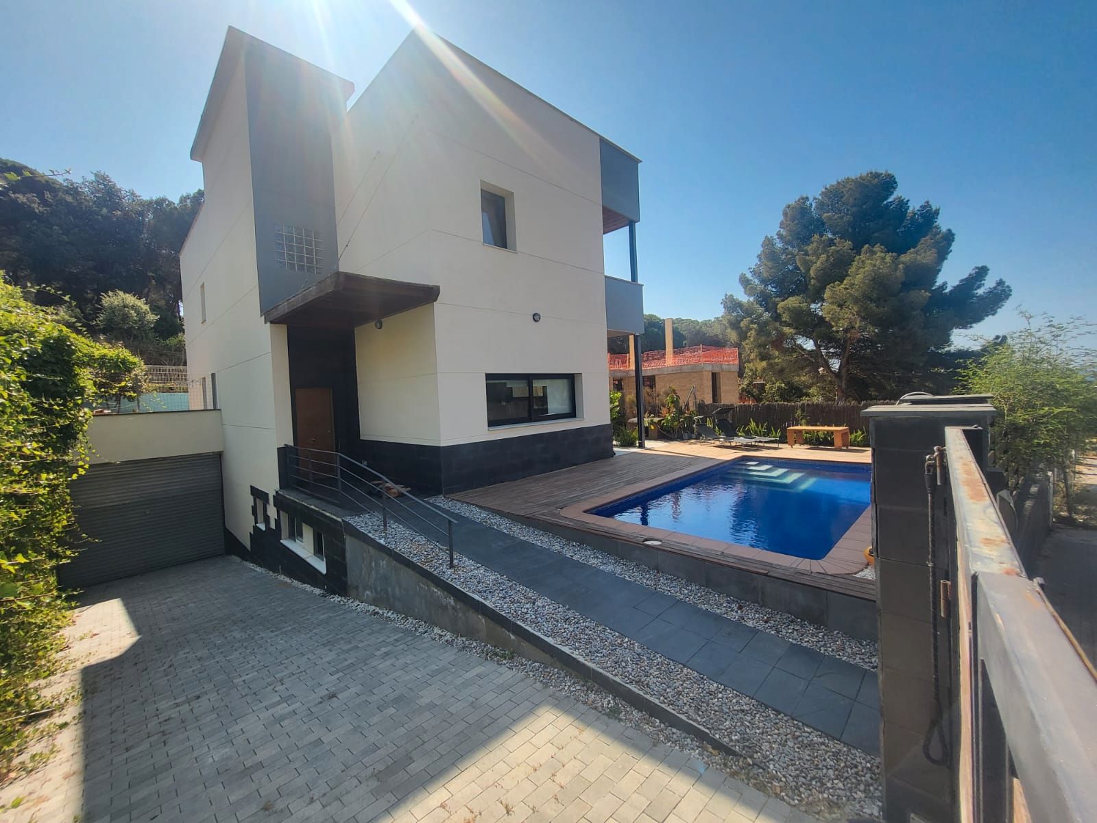 Piscina de Casa o xalet en venda en Sant Pol de Mar amb Aire condicionat, Calefacció i Jardí privat