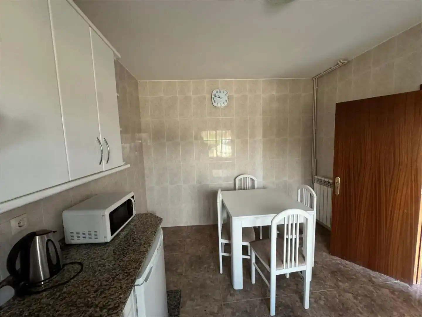 Küche von Wohnung zum Verkauf in Negreira mit Privatgarten und Möbliert