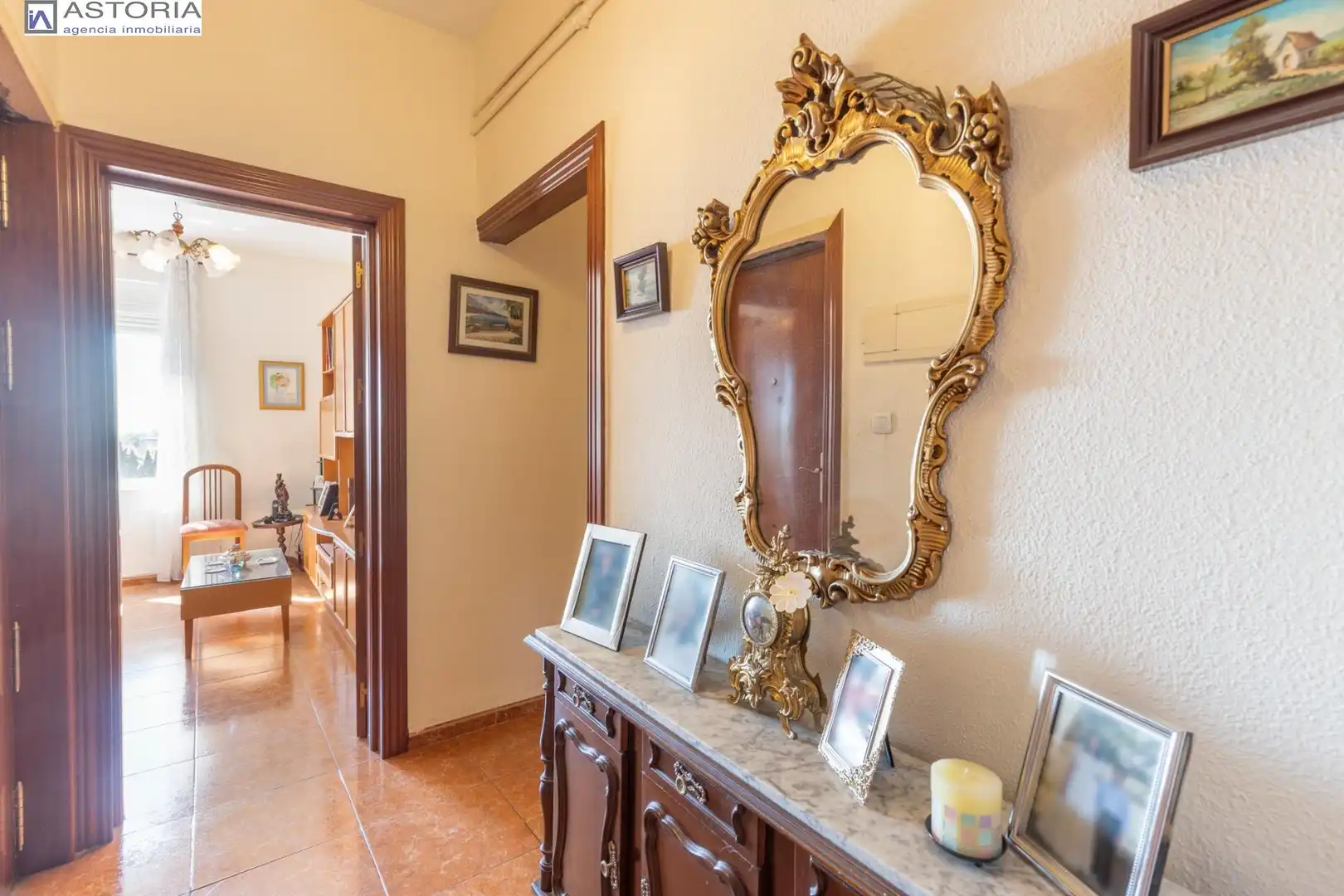 Wohnung zum Verkauf in Granada mit Klimaanlage und Heizung