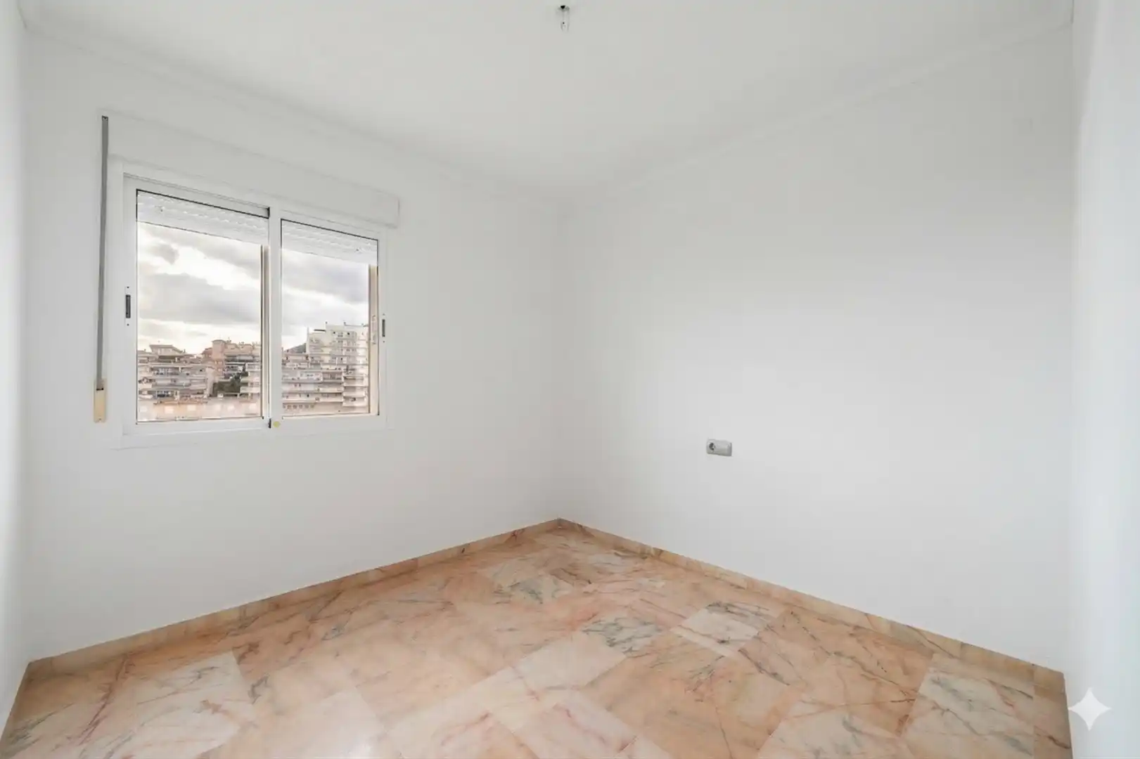 Apartamento con piscina en venta en Torrequebrada, imagen 12