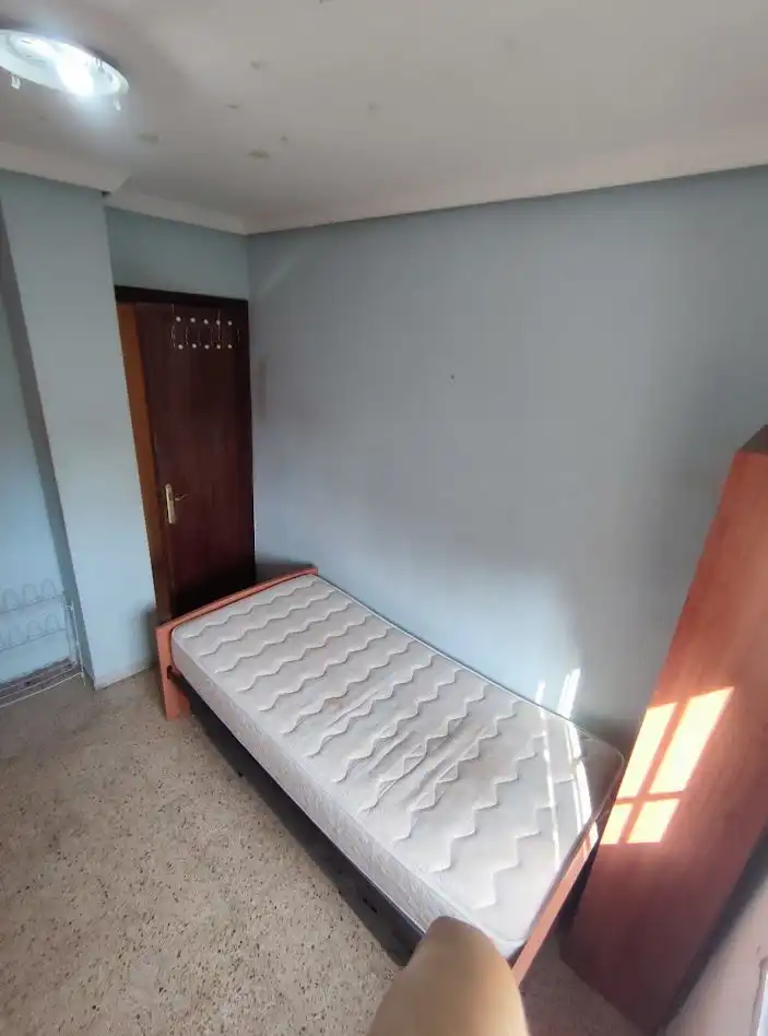 Bedroom of Flat for sale in Sevilla  with Air Conditioner and Storage room