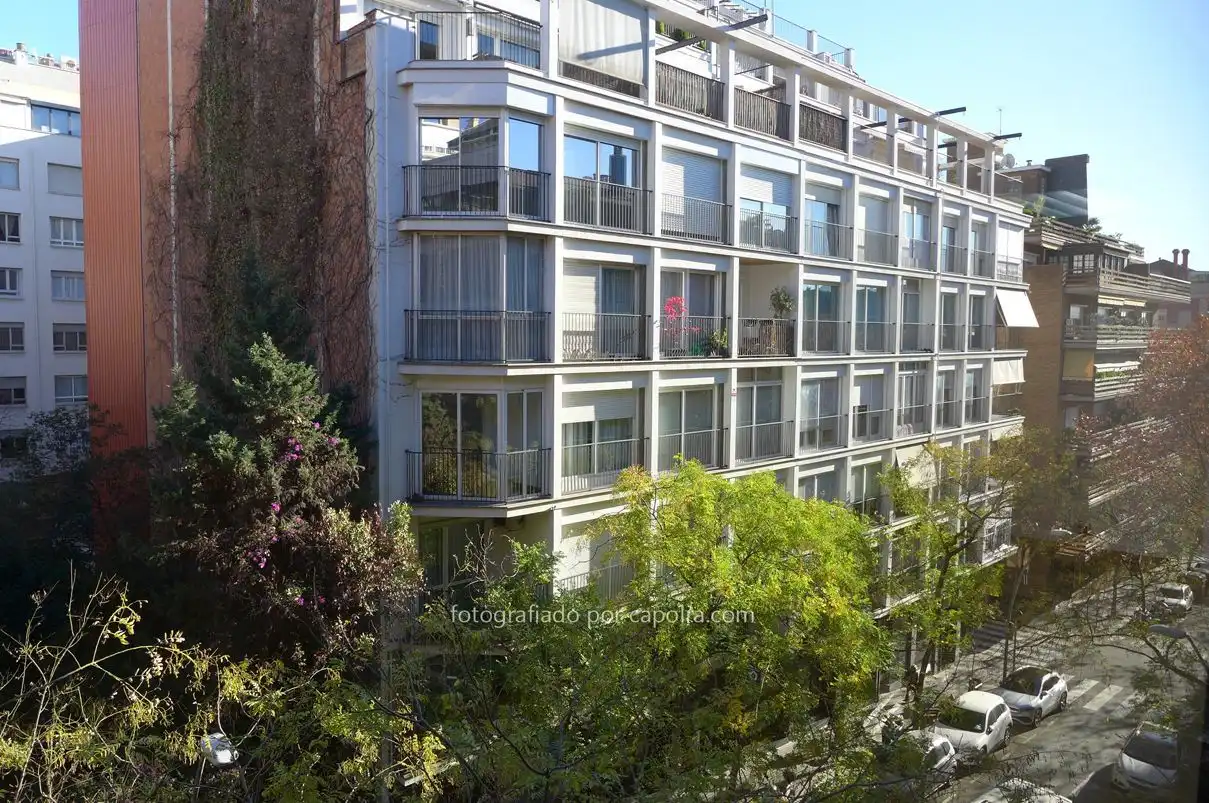 Vista exterior de Oficina de lloguer en Barcelona amb Aire condicionat i Calefacció