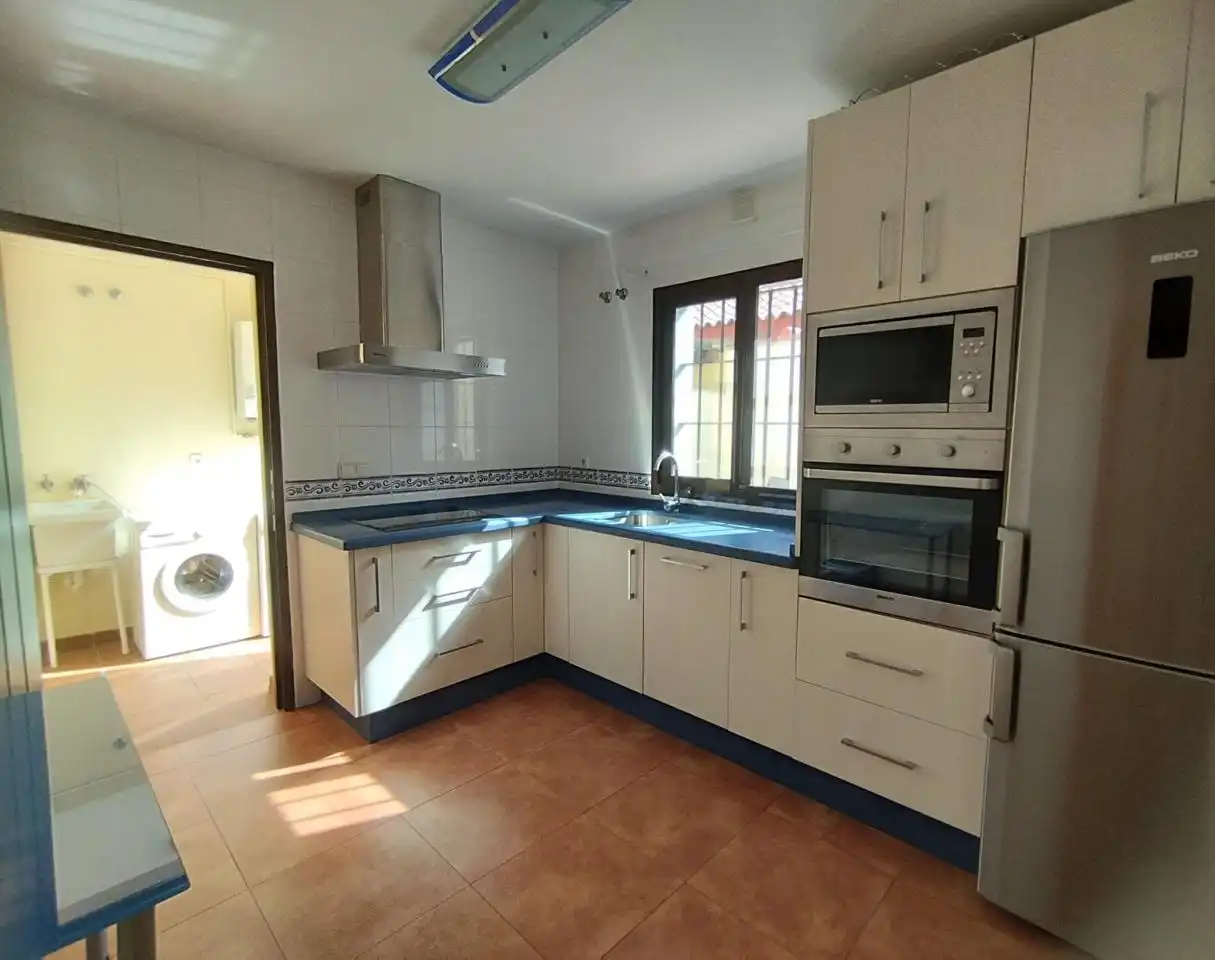 Kitchen of Duplexes for sale in Sanlúcar de Barrameda  with Air Conditioner, Swimming Pool and Furnished