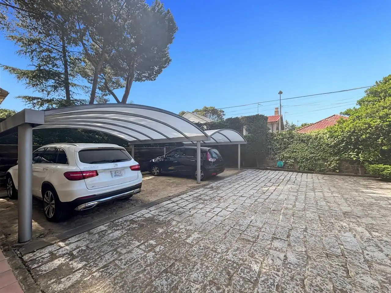 Aparcament de Casa o xalet en venda en Galapagar amb Calefacció, Jardí privat i Parquet