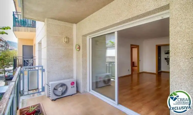 Balcony of Apartments for sale in Roses  with Air Conditioner, Heating and Parquet flooring