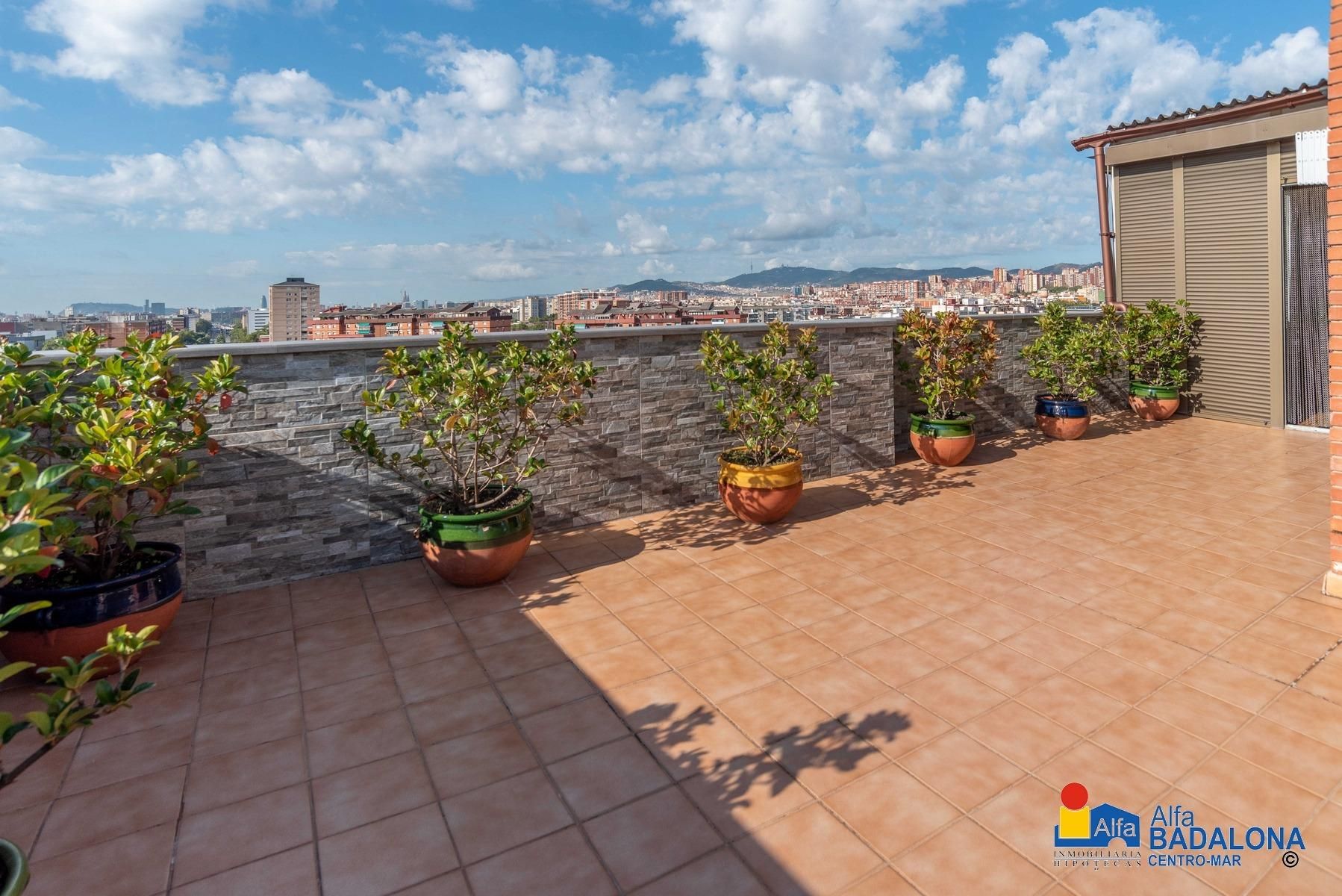 Terrassa de Àtic en venda en Badalona amb Terrassa