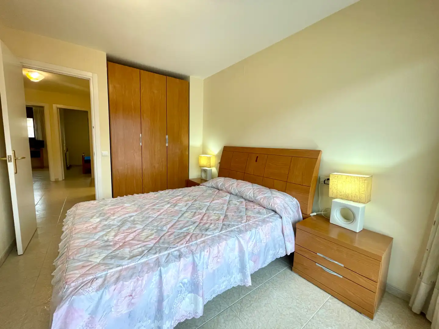 Habitación de Casa adosada en venta en Sant Joan de les Abadesses con Calefacción, Jardín privado y Trastero