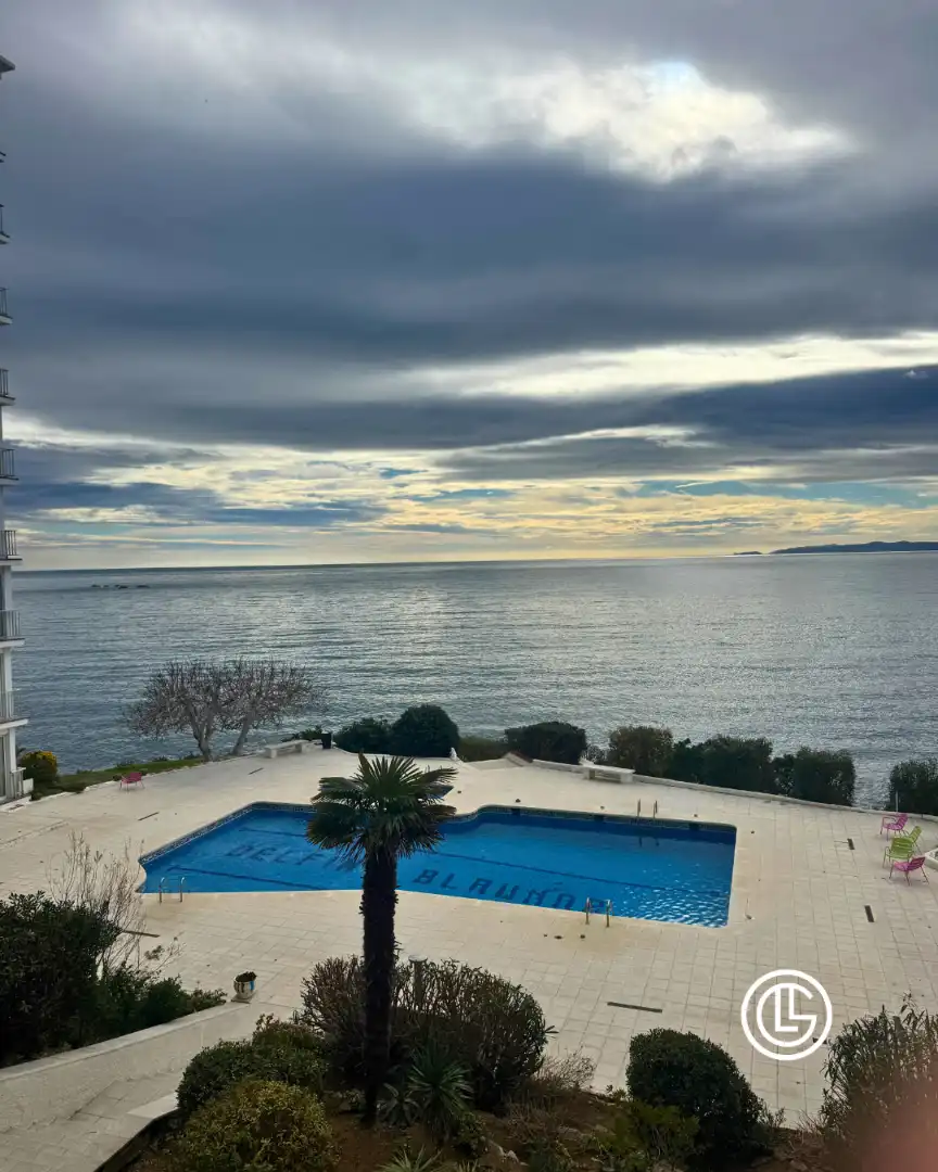 Swimming pool of Flat for sale in Roses  with Air Conditioner, Heating and Furnished
