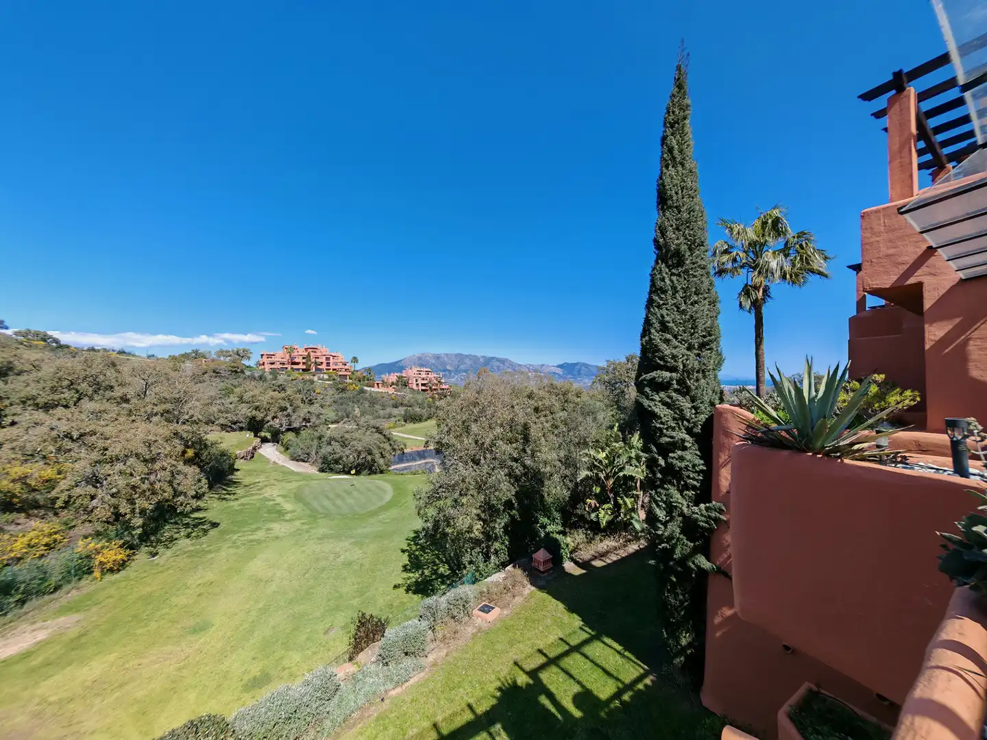 Jardí de Dúplex en venda en Ojén amb Aire condicionat, Terrassa i Moblat