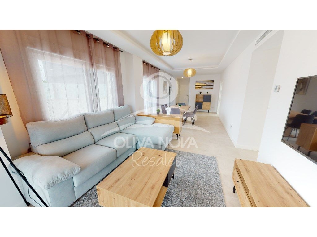 Sala d'estar de Apartament en venda en Oliva amb Piscina comunitària