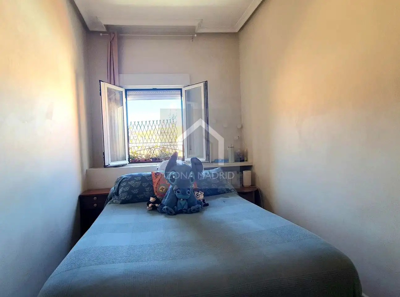 Habitación de Piso en venta en Madrid con Calefacción