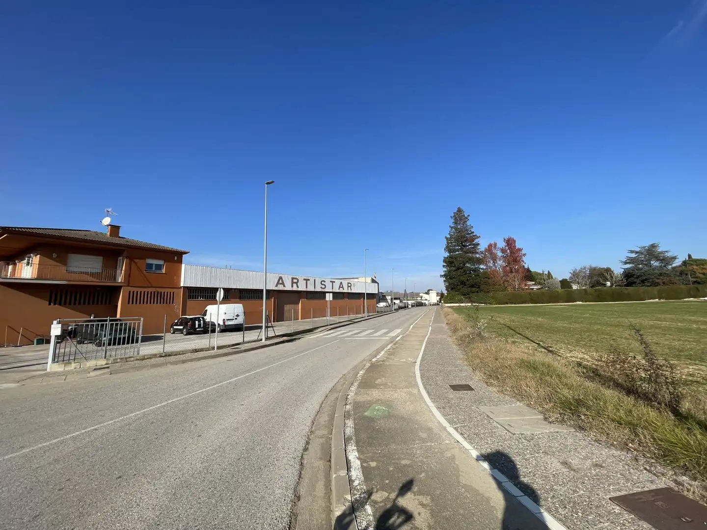 Vista exterior de Terreno industrial en venta en Llambilles