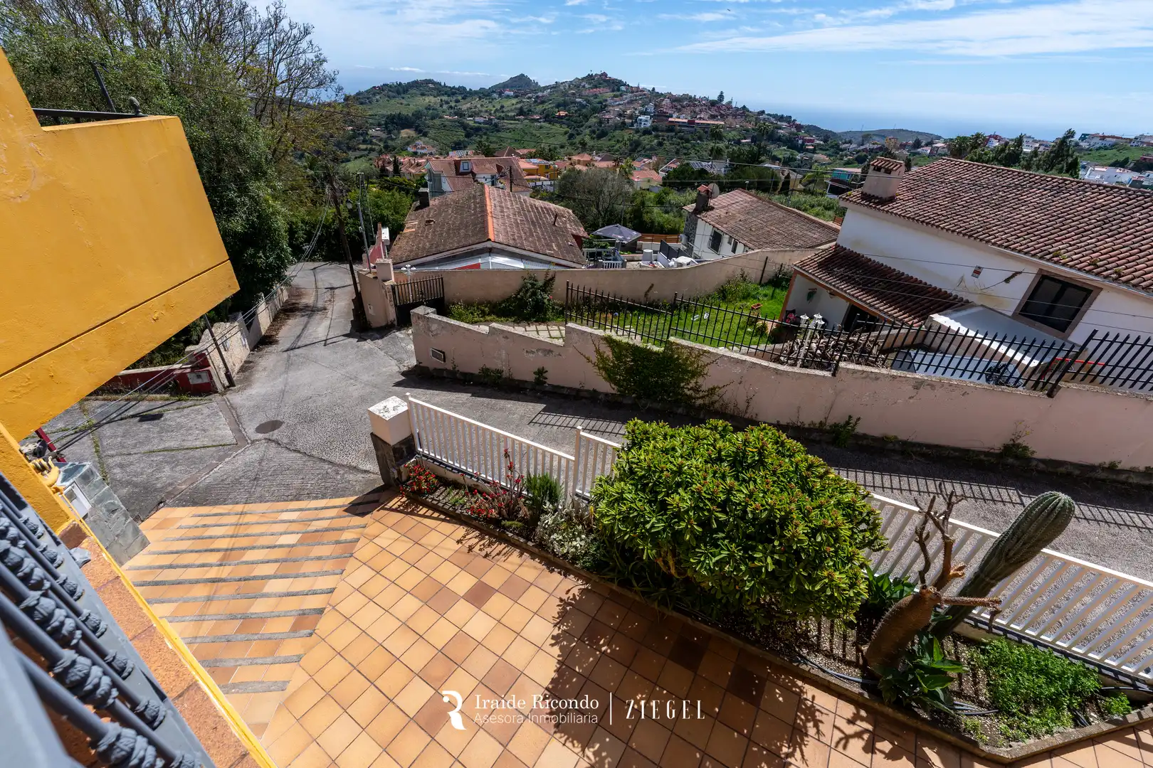 Exterior view of Houses for sale in Santa Brígida  with Air Conditioner, Private garden and Terrace