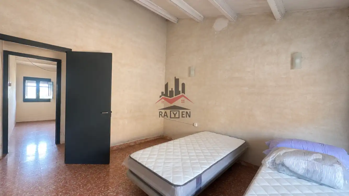 Dormitori de Casa adosada en venda en Riumors
