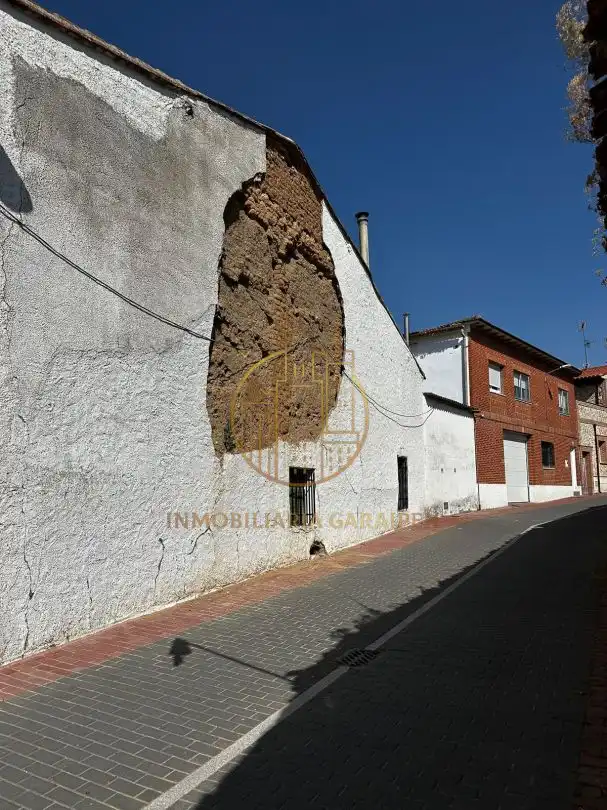 Exterior view of Houses for sale in Alaejos  with Private garden and Balcony