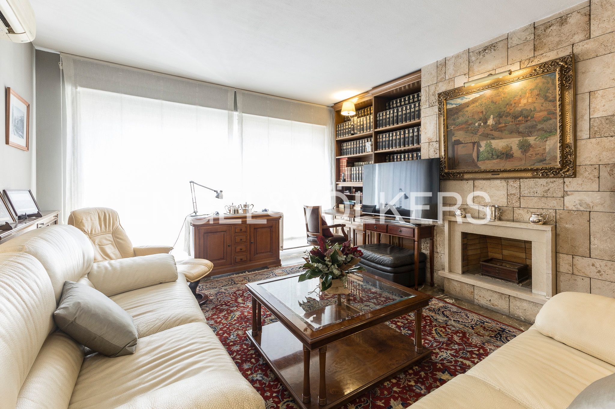 Vista exterior de Pis en venda en  Barcelona Capital amb Aire condicionat, Calefacció i Parquet