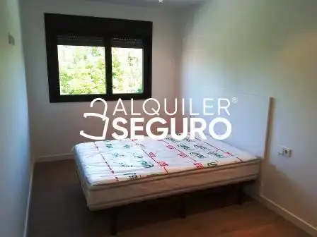 Bedroom of Flat for rent in Vitoria - Gasteiz  with Heating, Storage room and Furnished