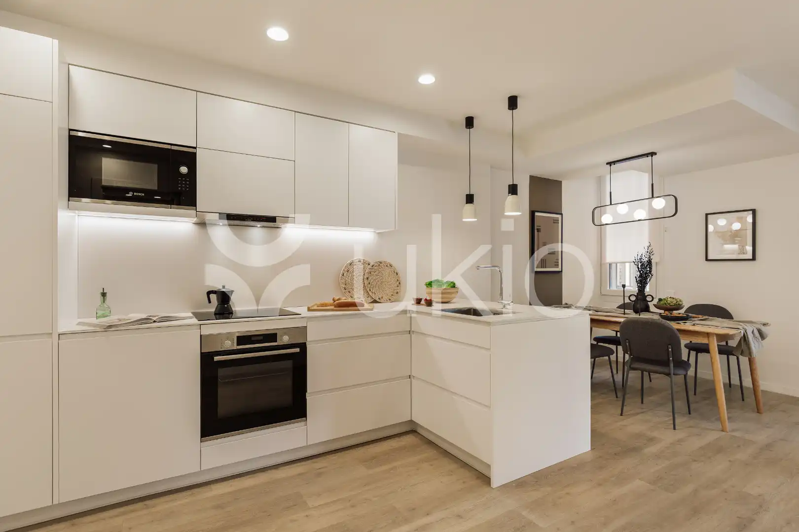 Cuina de Apartament de lloguer en Barcelona amb Aire condicionat, Calefacció i Terrassa