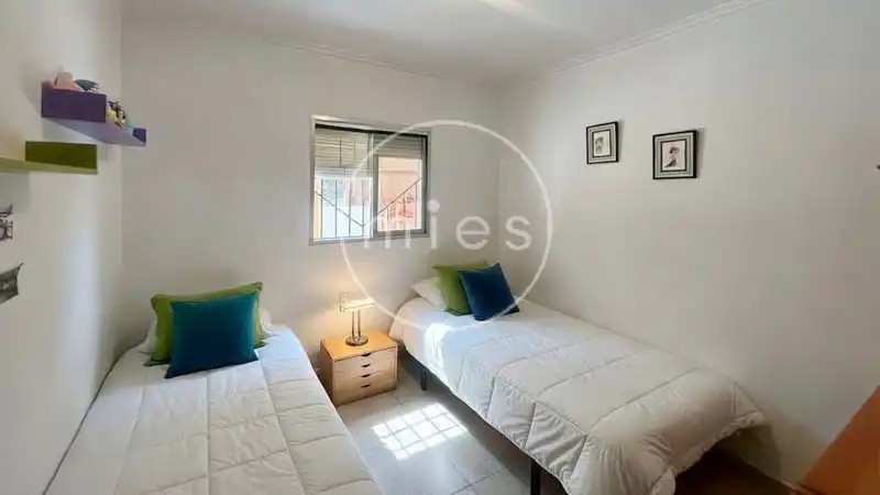 Dormitori de Casa o xalet en venda en Turís amb Aire condicionat, Jardí privat i Terrassa