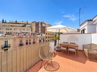 Àtic amb balcó en venda a SANT PAU