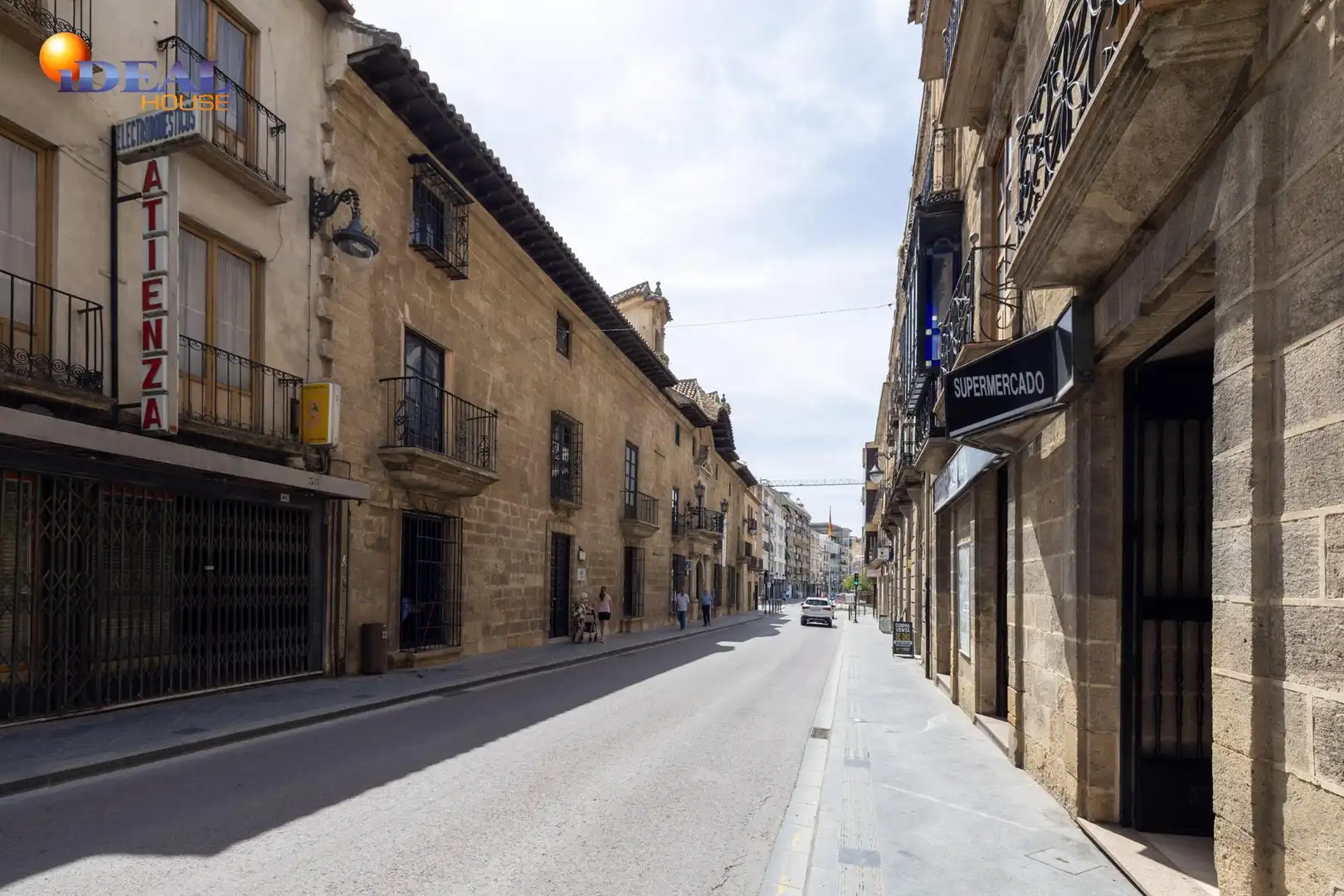Vista exterior de Pis en venda en Alcalá la Real amb Terrassa