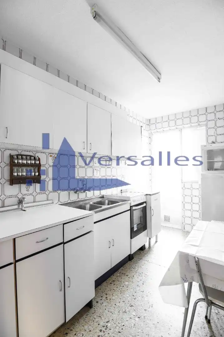 Cocina de Piso en venta en Santa Marta de Tormes con Calefacción, Amueblado y Microondas